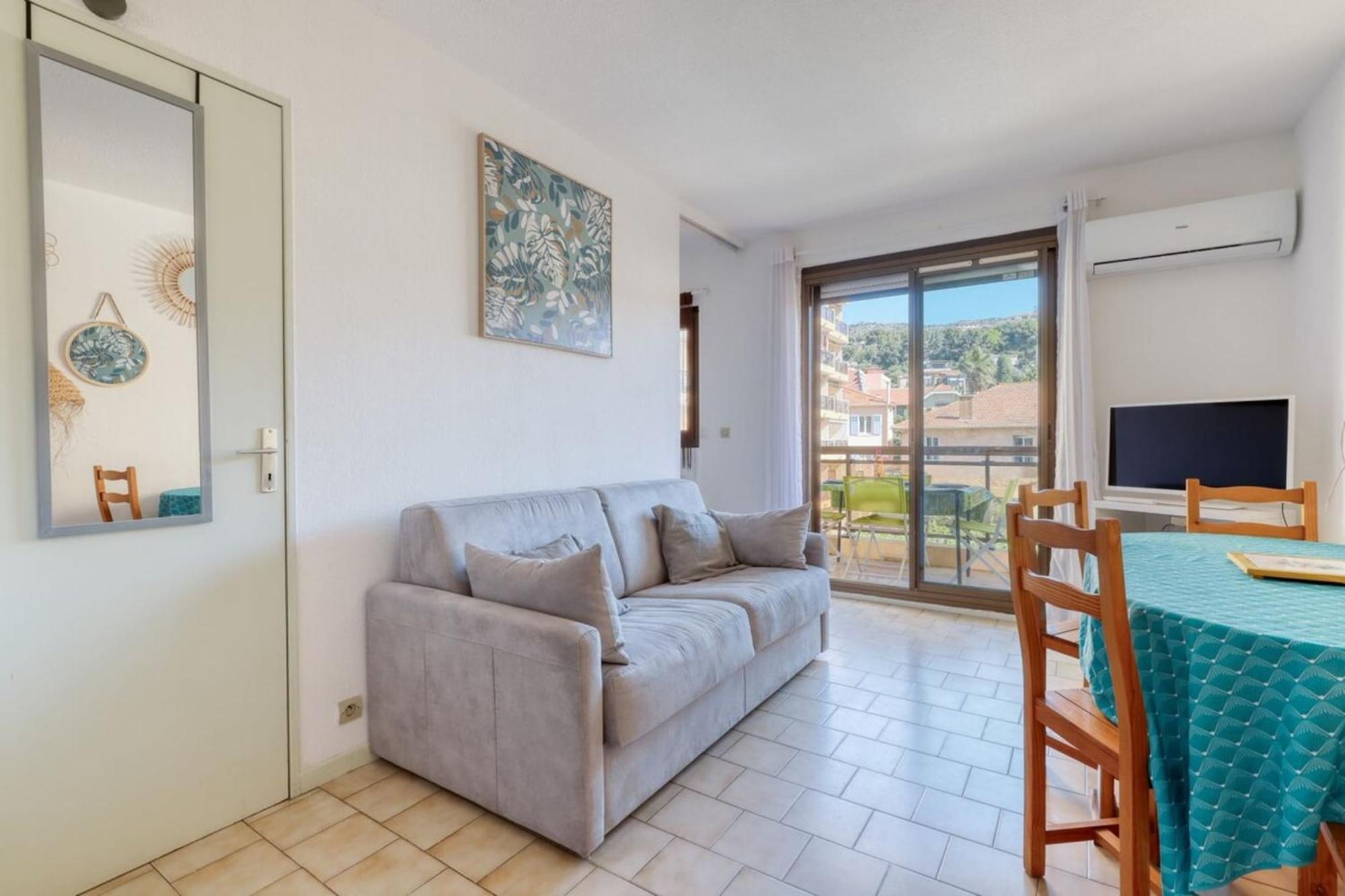 Lavandou - T2 In The City Center - 200 M From The Sea Le Lavandou Buitenkant foto
