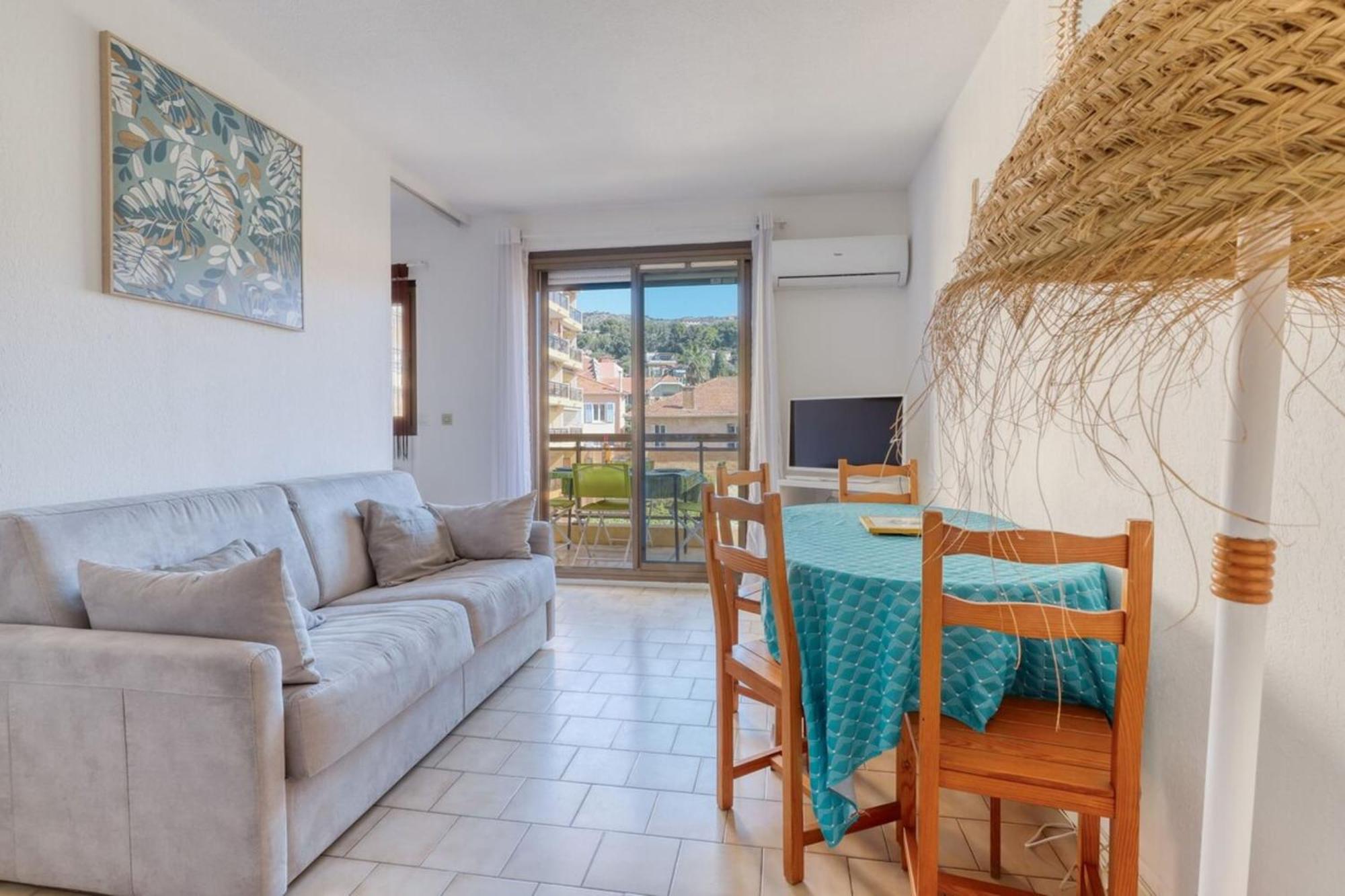 Lavandou - T2 In The City Center - 200 M From The Sea Le Lavandou Buitenkant foto